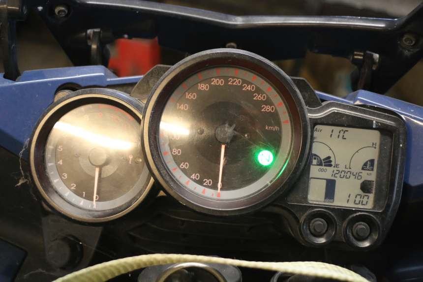 photo de COMPTEUR YAMAHA FJR ABS 1300 (2006 - 2012) - Détails caractéristiques