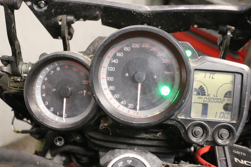 photo de COMPTEUR YAMAHA FJR ABS 1300 (2006 - 2012) - Détail de la pièce