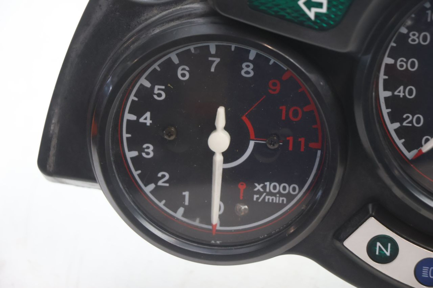 photo de COMPTEUR  YAMAHA FJR 1300 (2001 - 2005) - Détail de la pièce