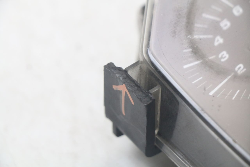 photo de COMPTEUR  HONDA FJS SILVERWING SILVER WING 600 (2001 - 2010) - Points de fixation