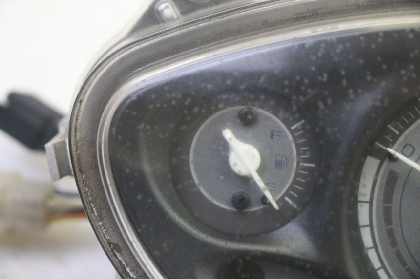 photo de COMPTEUR PIAGGIO FLY 4T 50 (2013 - 2017) - Détail de la pièce