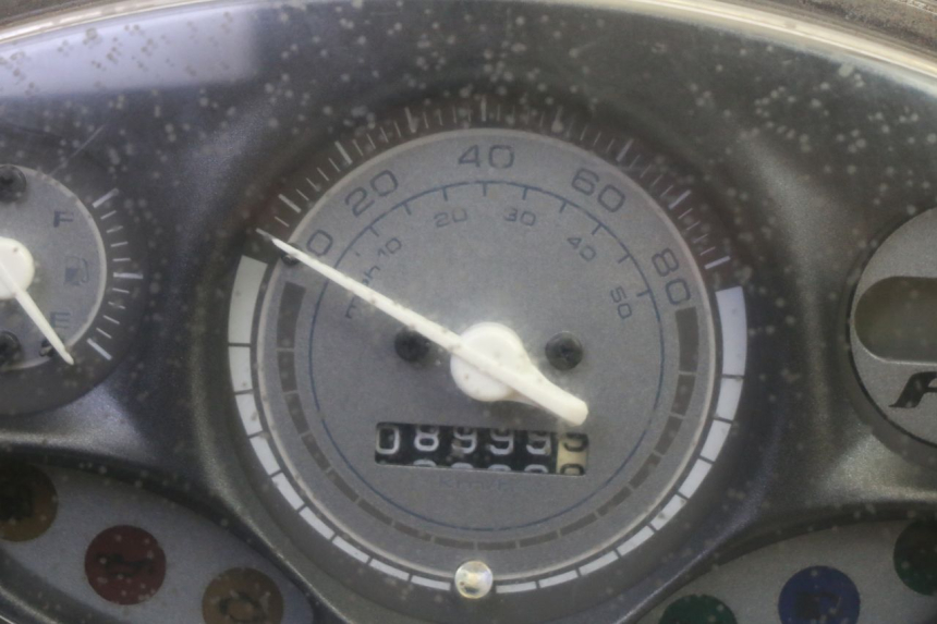 photo de COMPTEUR PIAGGIO FLY 4T 50 (2013 - 2017) - Autre angle de vue