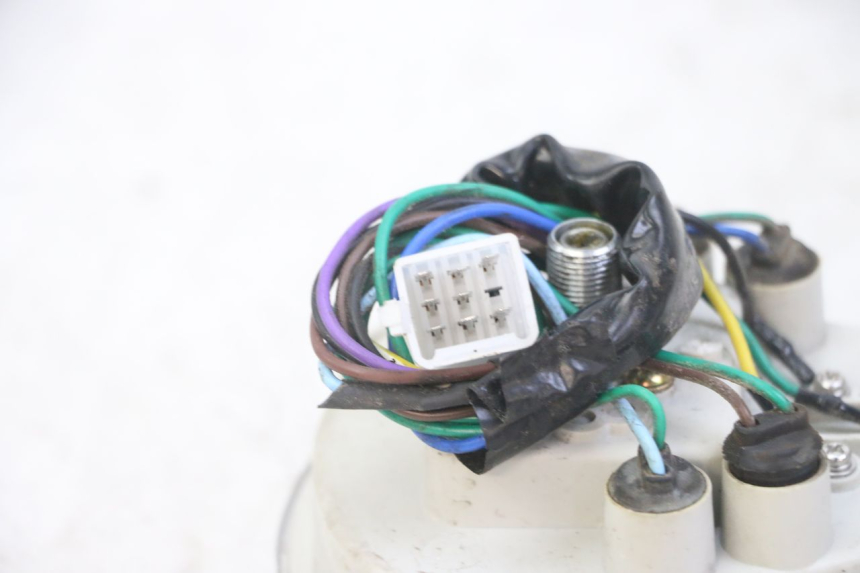 photo de COMPTEUR VENESI FLY RETRO 4T 50 (2020 - 2025) - Gros plan technique