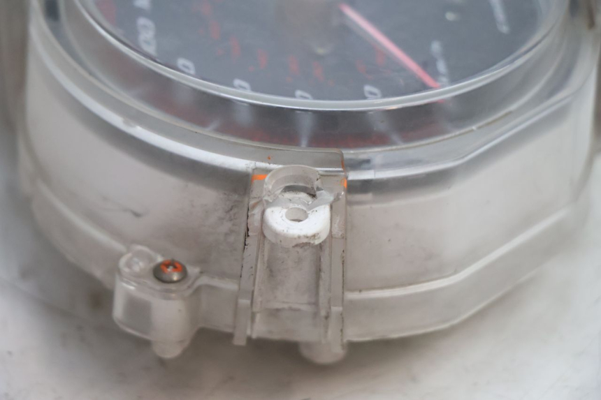 photo de COMPTEUR GILERA GP 800 (2007 - 2013) - Détails caractéristiques