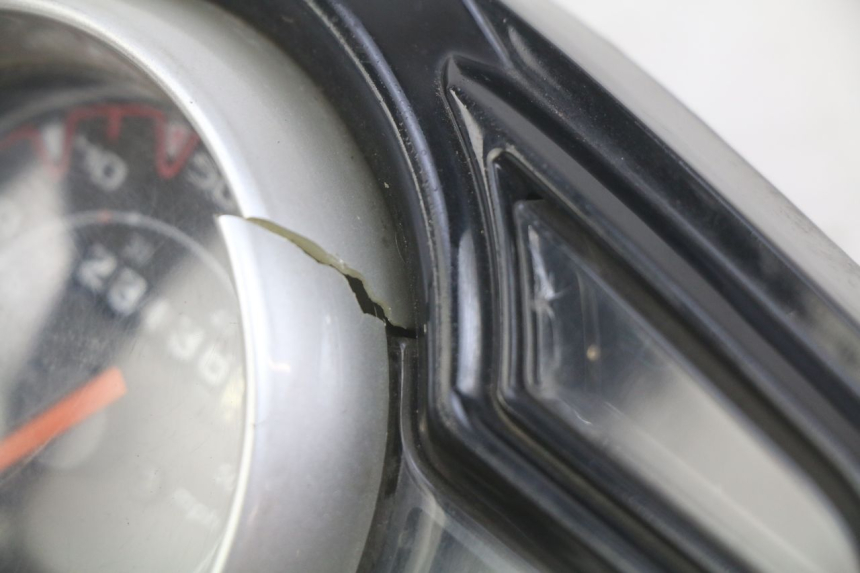 photo de COMPTEUR TNT MOTOR GRIDO 2T 50 (2010 - 2019) - Zoom état d’usage