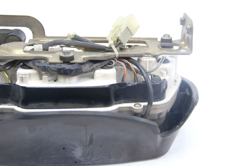 photo de COMPTEUR SUZUKI GSX-F GSX  F 1100 (1988 - 1994) - Marquages et références