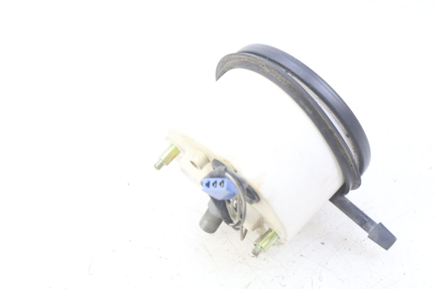 photo de COMPTEUR  SUZUKI GSX F GSXF 750 (1988 - 1998) - Gros plan technique