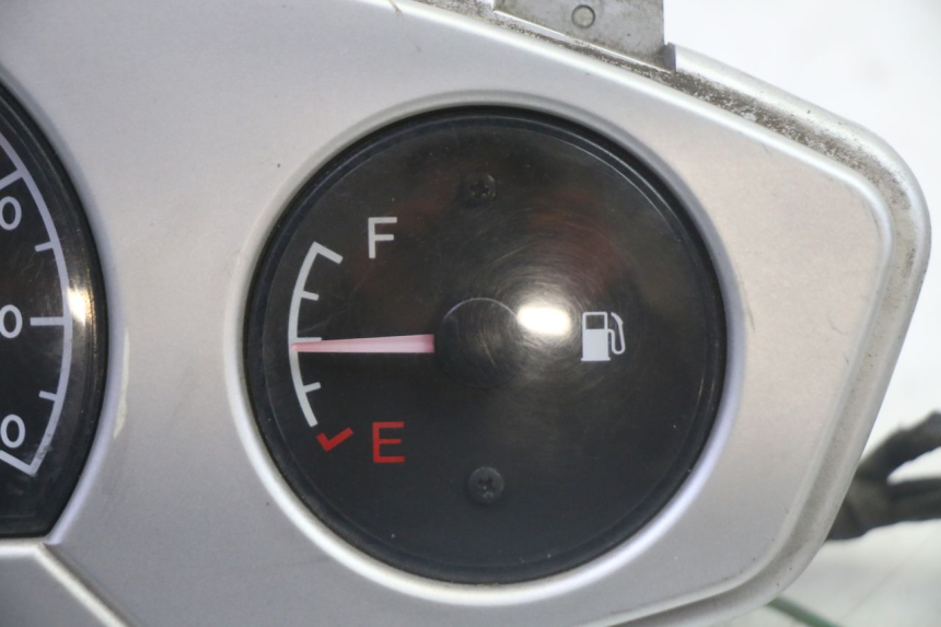 photo de COMPTEUR  DAELIM HISTORY 125 (2001 - 2002) - Autre angle de vue