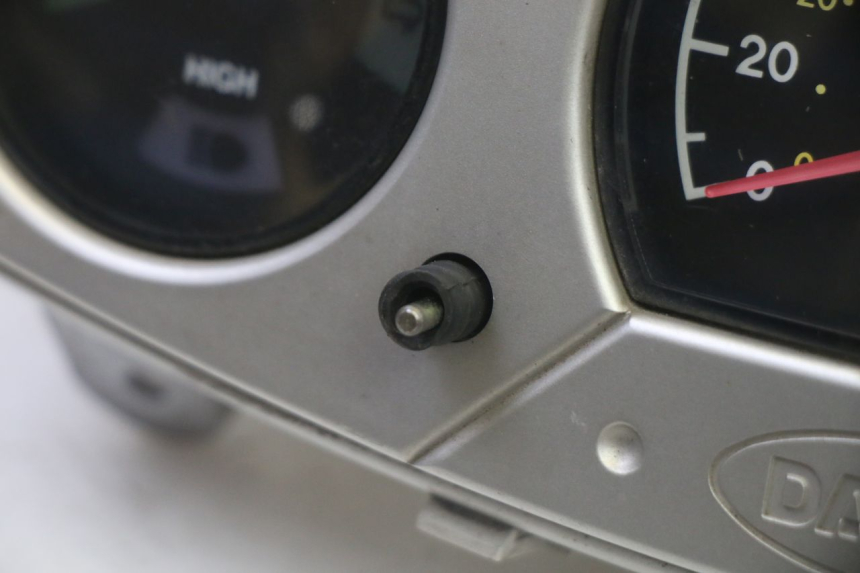 photo de COMPTEUR  DAELIM HISTORY 125 (2001 - 2002) - Vue d’ensemble