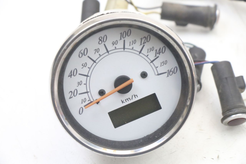 photo de COMPTEUR  HONDA VT C2 SHADOW 750 (1997 - 2001) - Détail de la pièce