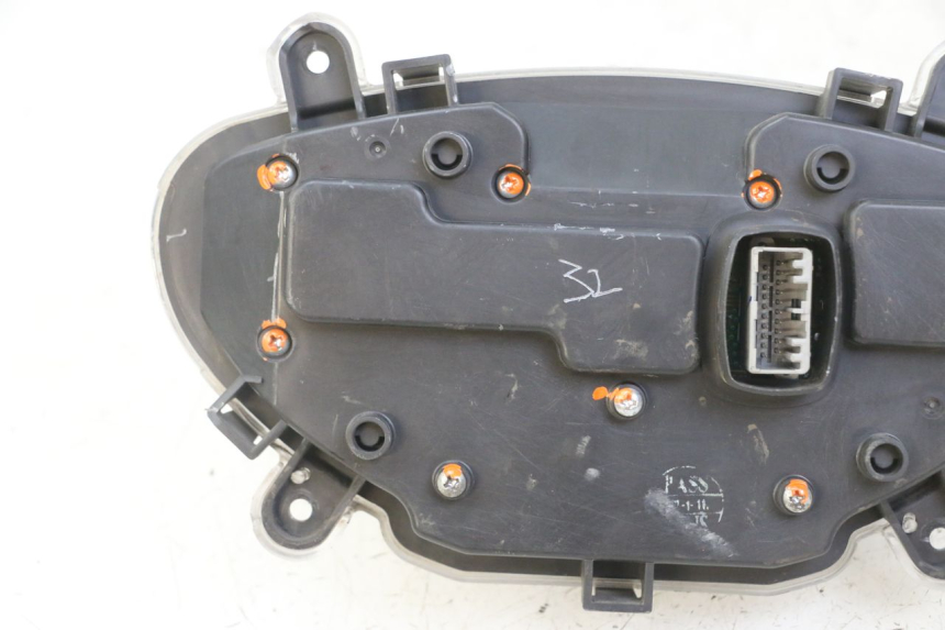 photo de COMPTEUR  PIAGGIO IE MP3 YOURBAN 300 (2011 - 2016) - Points de fixation