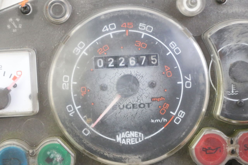 photo de COMPTEUR  PEUGEOT JET FORCE CARBU 50 (2003 - 2016) - Zoom composants