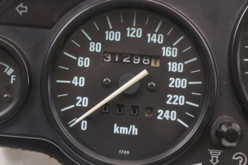 photo de COMPTEUR  KAWASAKI GTR 1000 (1994 - 2004) - Autre angle de vue