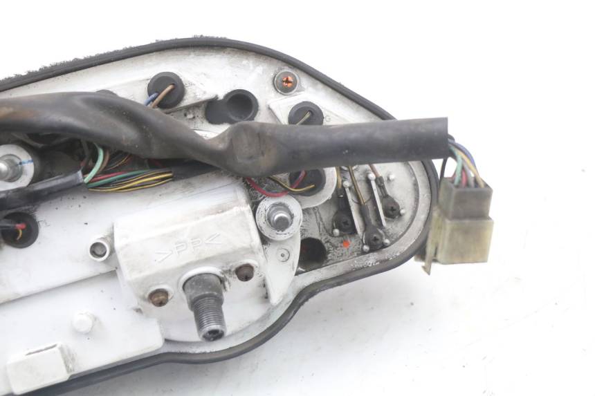 photo de COMPTEUR  KAWASAKI GTR 1000 (1994 - 2004) - Marquages et références