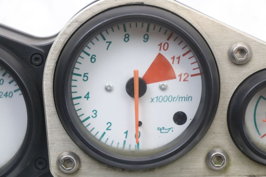 photo de COMPTEUR  KAWASAKI ZR7 ZR-7 S 750 (1999 - 2004) - Autre angle de vue