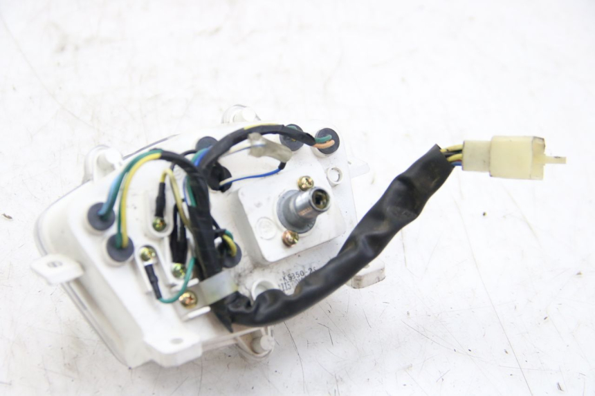 photo de COMPTEUR PEUGEOT KISBEE 2T 50 (2010 - 2017) - Autre angle de vue