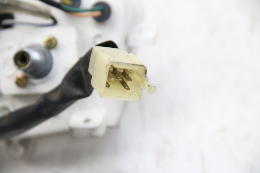 photo de COMPTEUR PEUGEOT KISBEE 2T 50 (2010 - 2017) - Gros plan technique