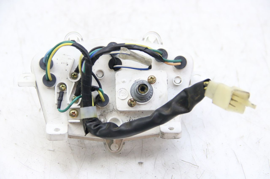 photo de COMPTEUR PEUGEOT KISBEE 2T 50 (2010 - 2017) - Vue d’ensemble