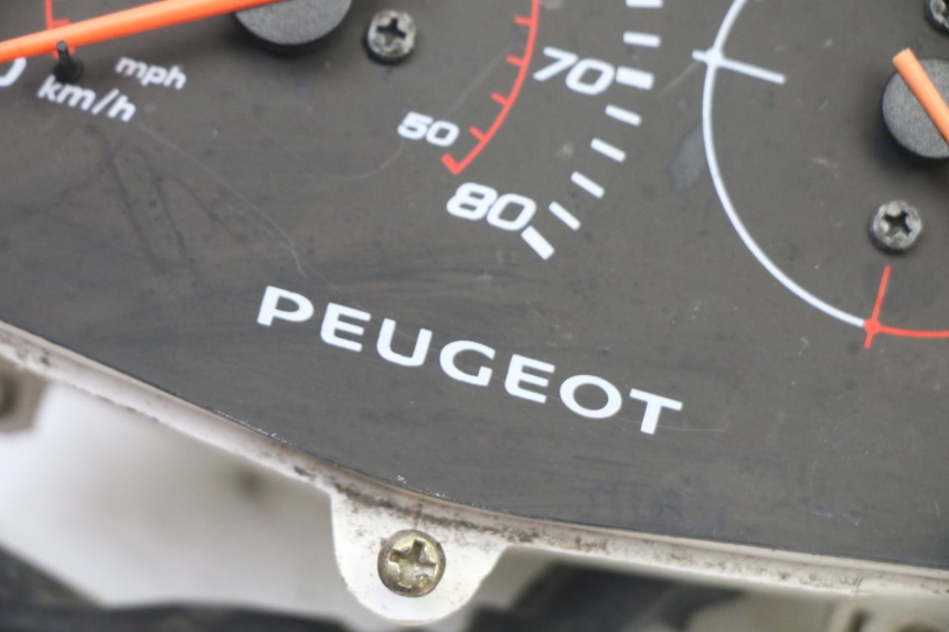 photo de COMPTEUR  PEUGEOT KISBEE 2T 50 (2018 - 2022) - Autre angle de vue