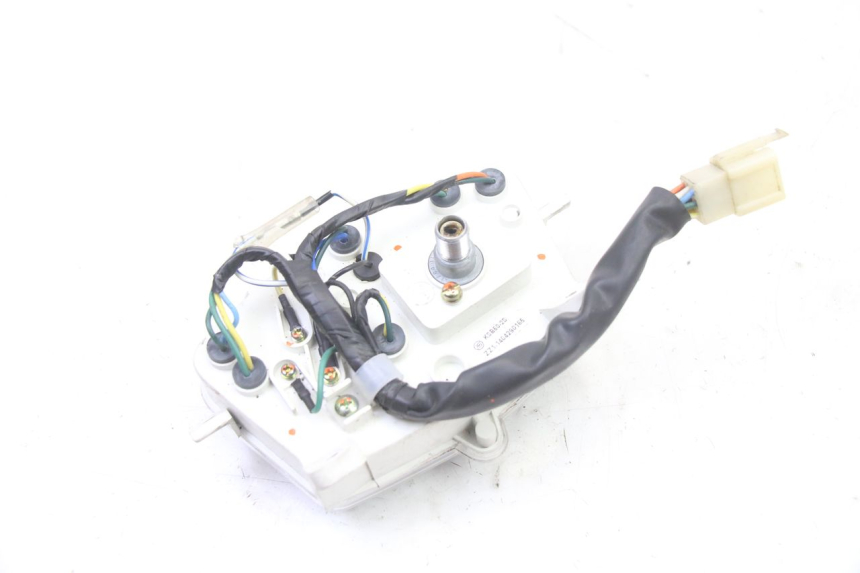 photo de COMPTEUR PEUGEOT KISBEE 2T 50 (2010 - 2017) - Points de fixation