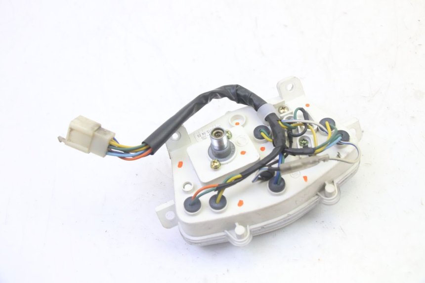 photo de COMPTEUR PEUGEOT KISBEE 2T 50 (2010 - 2017) - État de surface