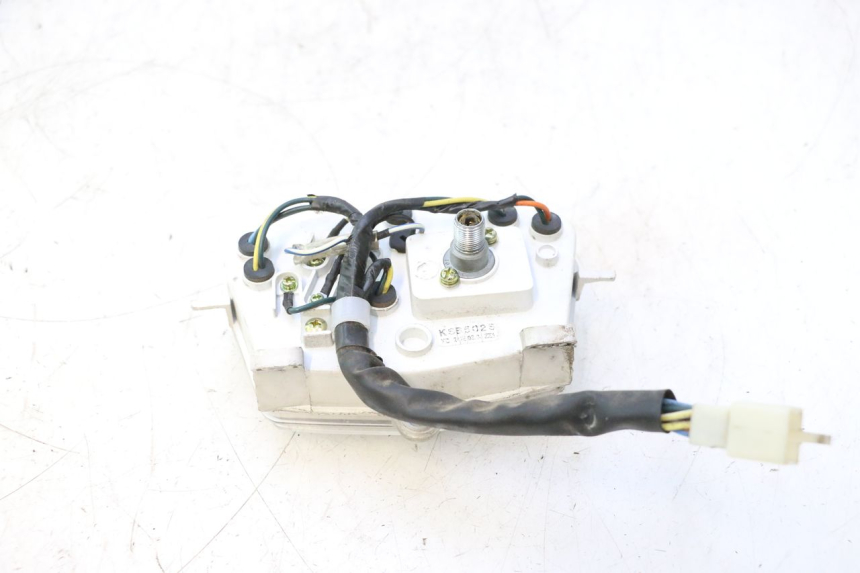 photo de COMPTEUR PEUGEOT KISBEE 2T 50 (2010 - 2017) - Autre angle de vue