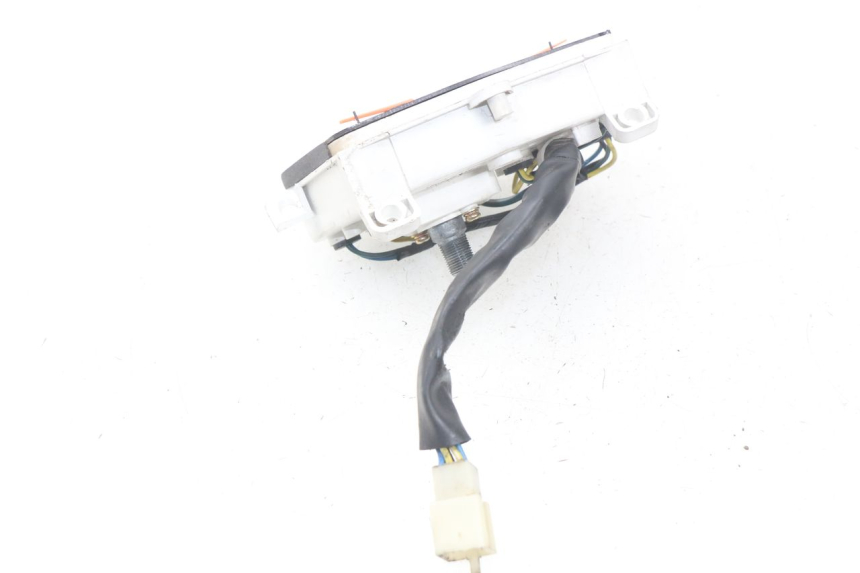 photo de COMPTEUR PEUGEOT KISBEE 4T 50 (2018 - 2022) - Gros plan technique