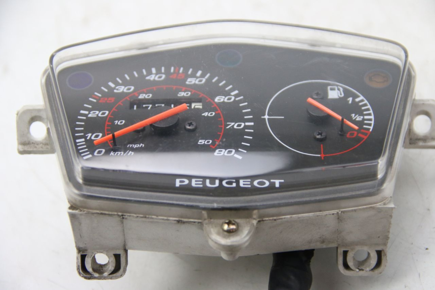photo de COMPTEUR PEUGEOT KISBEE 4T 50 (2018 - 2022) - Vue d’ensemble
