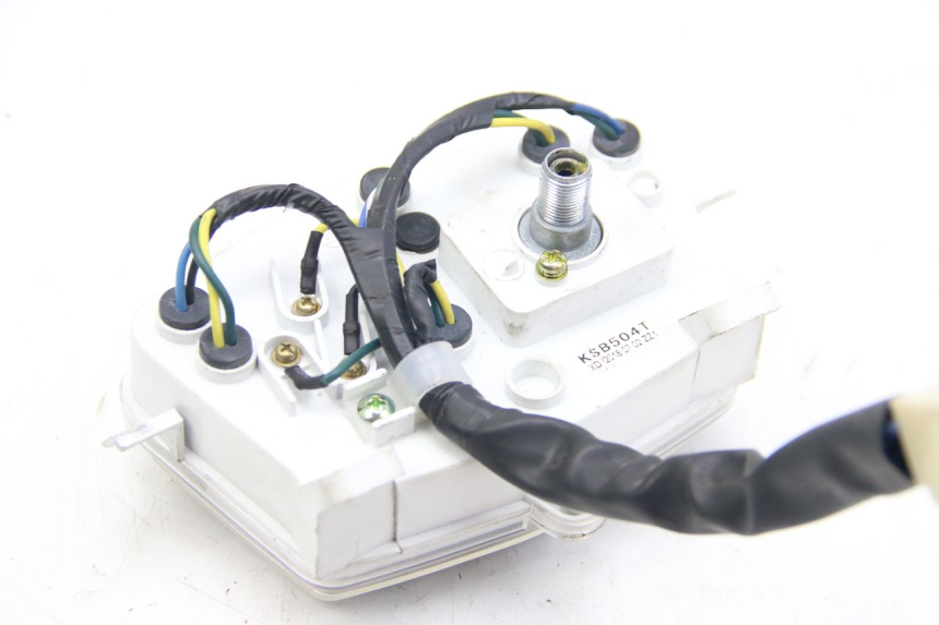 photo de COMPTEUR PEUGEOT KISBEE 4T 50 (2018 - 2022) - Vue d’ensemble