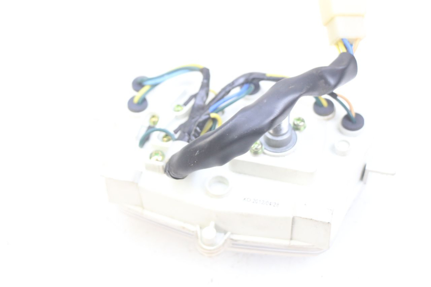 photo de COMPTEUR PEUGEOT KISBEE 4T 50 (2010 - 2017) - Détail de la pièce