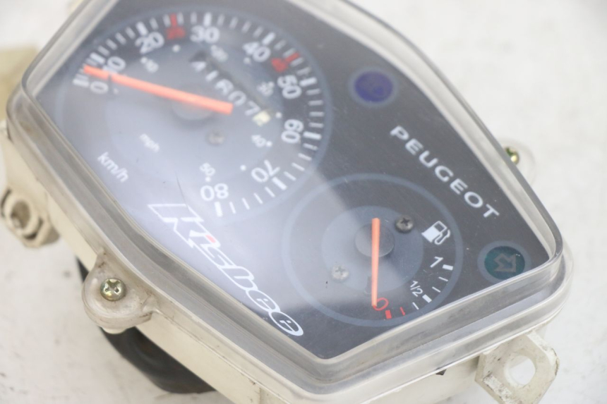 photo de COMPTEUR PEUGEOT KISBEE 4T 50 (2010 - 2017) - Détail de la pièce