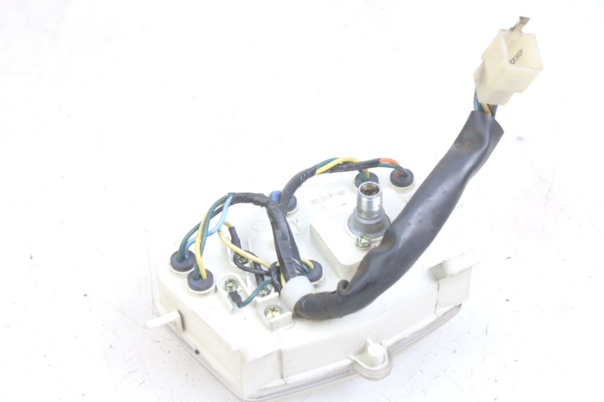 photo de COMPTEUR PEUGEOT KISBEE 4T 50 (2010 - 2017) - Vue d’ensemble