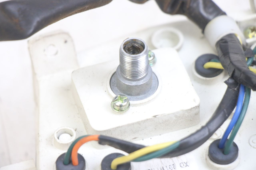 photo de COMPTEUR PEUGEOT KISBEE 4T 50 (2010 - 2017) - État de surface