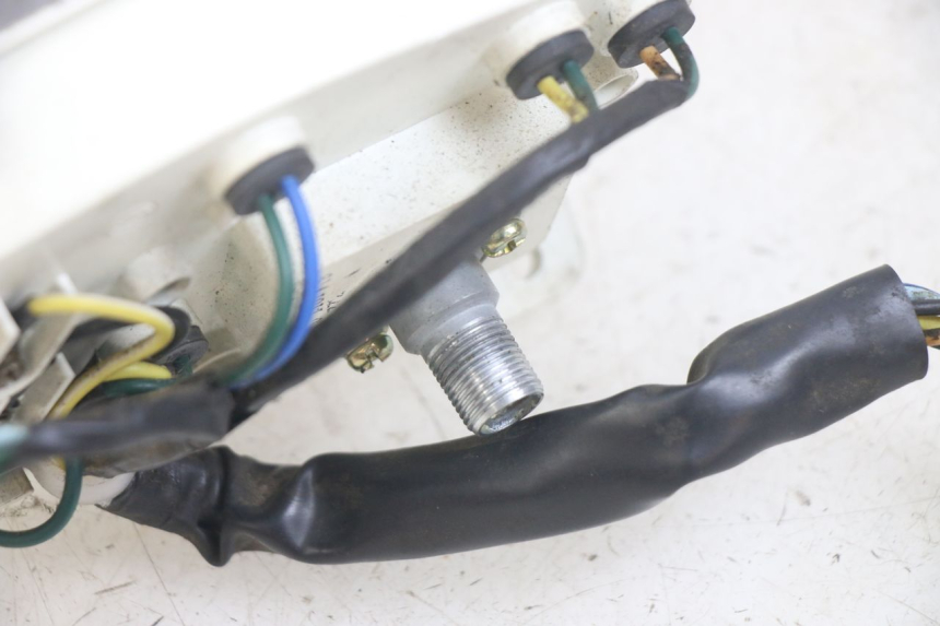 photo de COMPTEUR PEUGEOT KISBEE 4T 50 (2010 - 2017) - Détail de la pièce