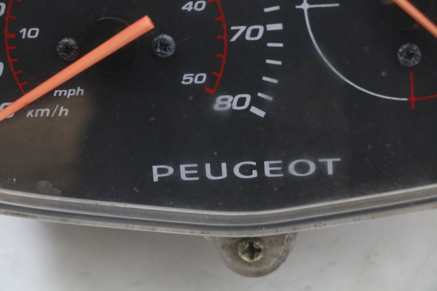photo de COMPTEUR PEUGEOT KISBEE 4T 50 (2018 - 2022) - Zoom état d’usage