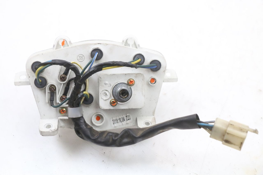 photo de COMPTEUR PEUGEOT KISBEE 4T 50 (2018 - 2022) - État de surface