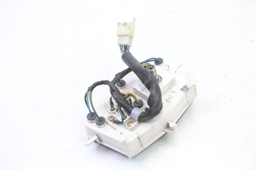 photo de COMPTEUR PEUGEOT KISBEE 4T 50 (2018 - 2022) - Points de fixation