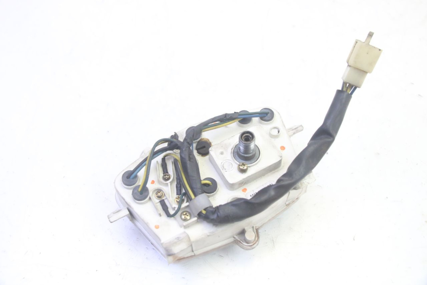 photo de COMPTEUR PEUGEOT KISBEE 4T 50 (2018 - 2022) - Points de fixation