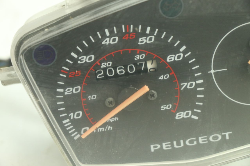 photo de COMPTEUR PEUGEOT KISBEE 4T 50 (2018 - 2022) - Détail de la pièce