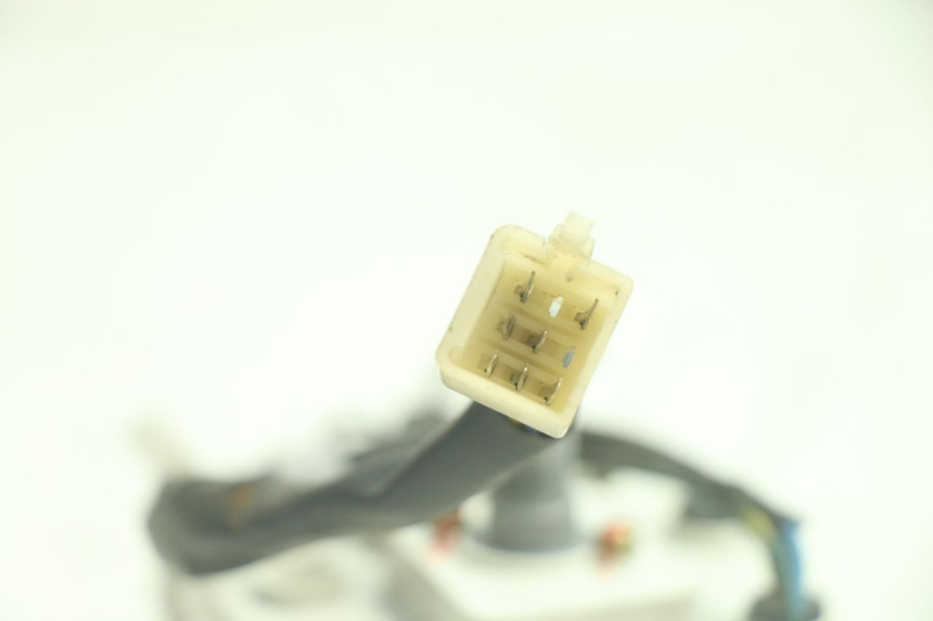 photo de COMPTEUR PEUGEOT KISBEE 4T 50 (2018 - 2022) - Points de fixation