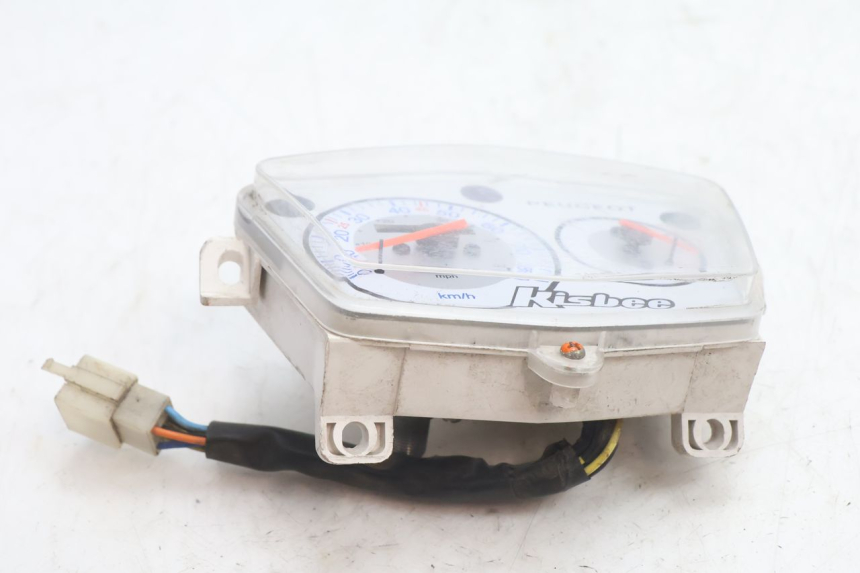 photo de COMPTEUR PEUGEOT KISBEE 4T 50 (2010 - 2017) - Gros plan technique