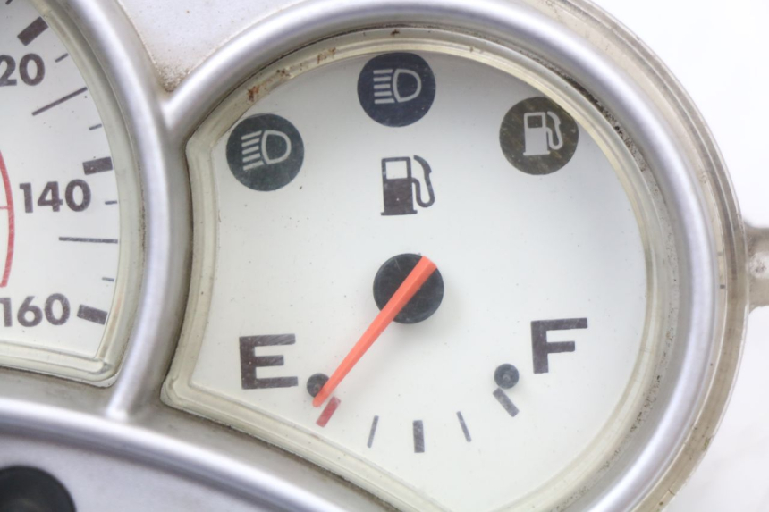 photo de COMPTEUR  RENAULT KOURANOS 125 (2001 - 2004) - Autre angle de vue