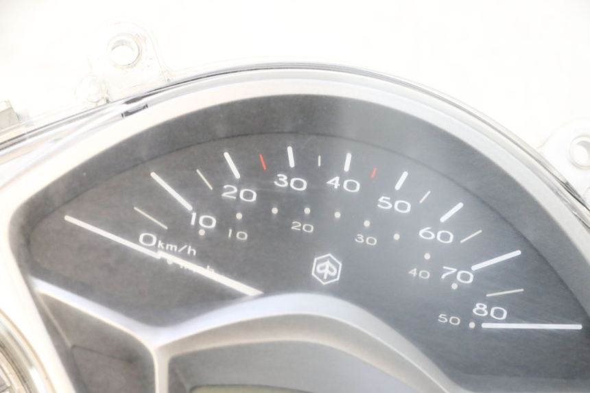 photo de COMPTEUR PIAGGIO LIBERTY IGET 4T 50 (2015 - 2020) - Angle alternatif