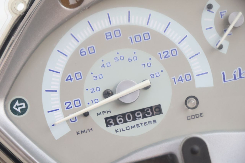 photo de COMPTEUR  PIAGGIO LIBERTY 125 (1998 - 2008) - Détail de la pièce