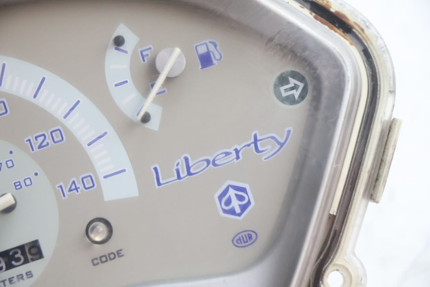 photo de COMPTEUR  PIAGGIO LIBERTY 125 (1998 - 2008) - Zoom état d’usage