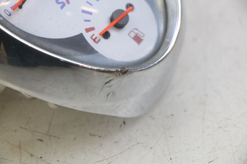 photo de COMPTEUR SYM MIO 50 (2011 - 2017) - Autre angle de vue