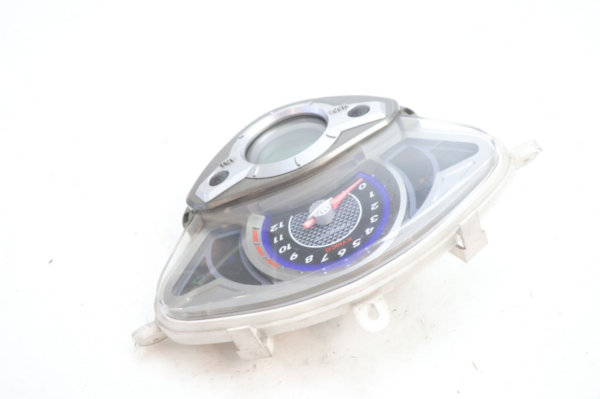 photo de COMPTEUR  KYMCO MOVIE S 125 (2009 - 2018) - Points de fixation