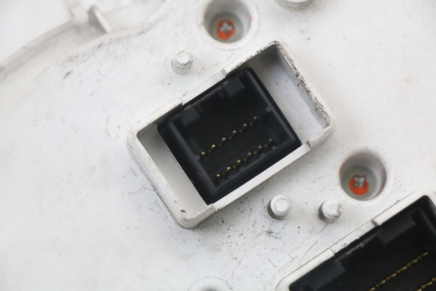 photo de COMPTEUR PIAGGIO MP3 LT 400 (2007 - 2012) - Zoom composants