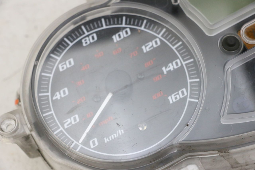 photo de COMPTEUR  PIAGGIO MP3 LT 300 (2010 - 2016) - État de surface