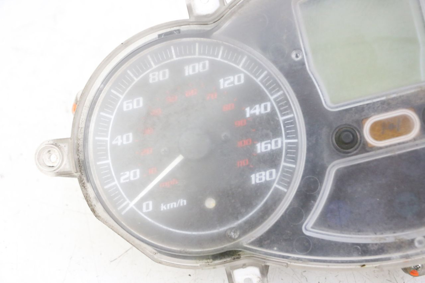 photo de COMPTEUR PIAGGIO MP3 LT 400 (2007 - 2012) - Aperçu profil